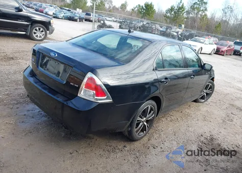 2008 Ford Fusion Se z USA, uszkodzony, nr VIN 3FAHP07118R262317